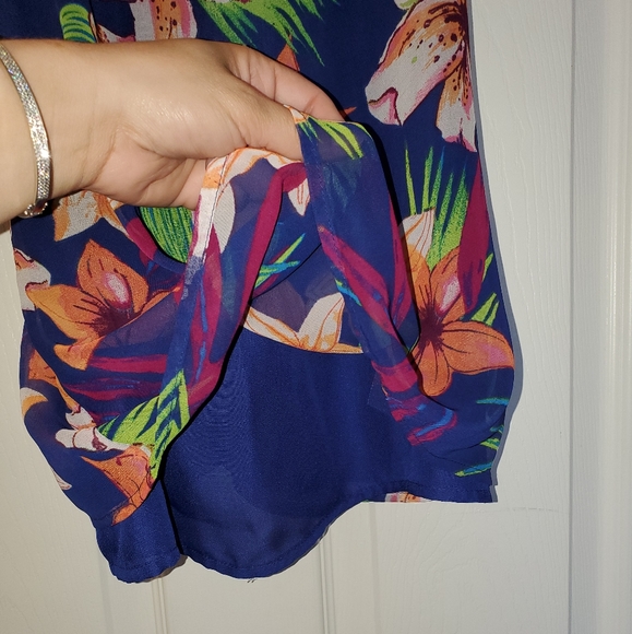 EUC Old Navy Floral Tank - Picture 3 of 7